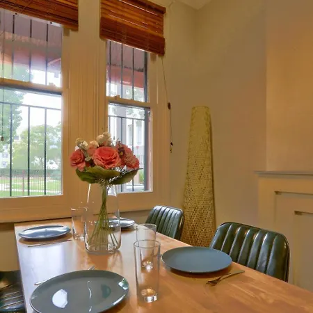 Awesome 2 Bedroom House Surry Hills Sydney Exterior photo