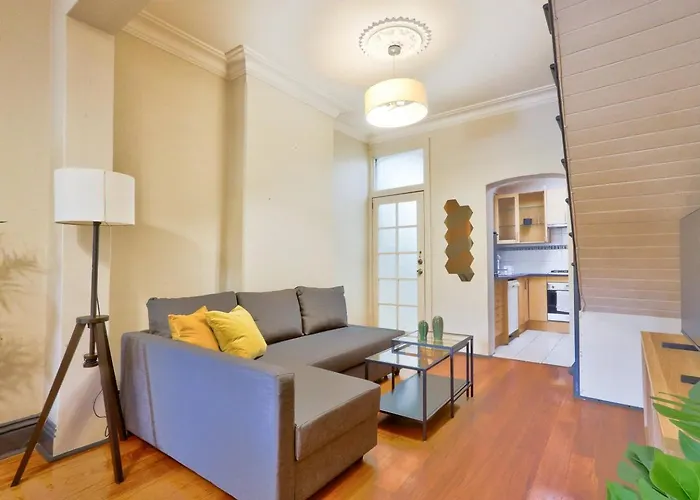 Awesome 2 Bedroom House Surry Hills